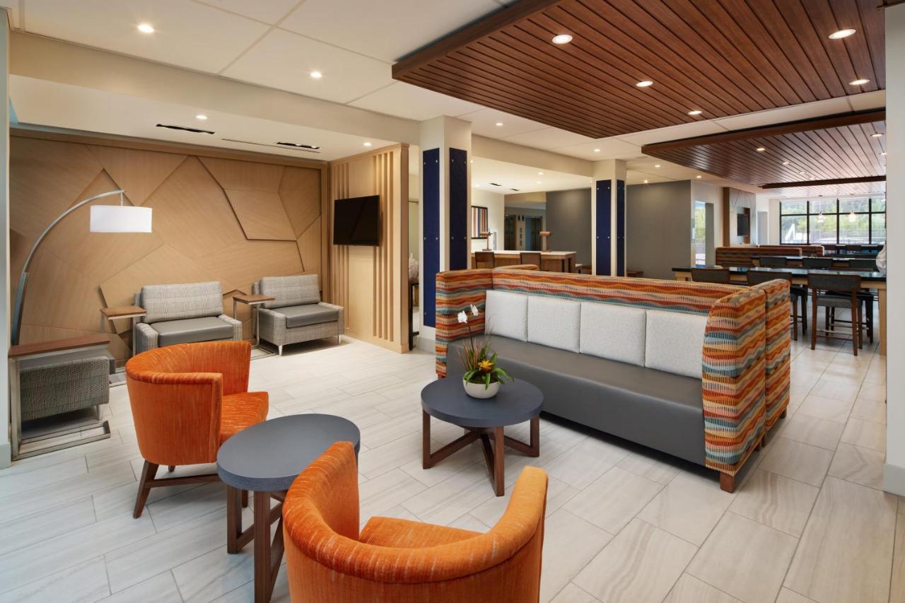 Holiday Inn Express & Suites Gulf Breeze - Pensacola Area By Ihg Exterior photo