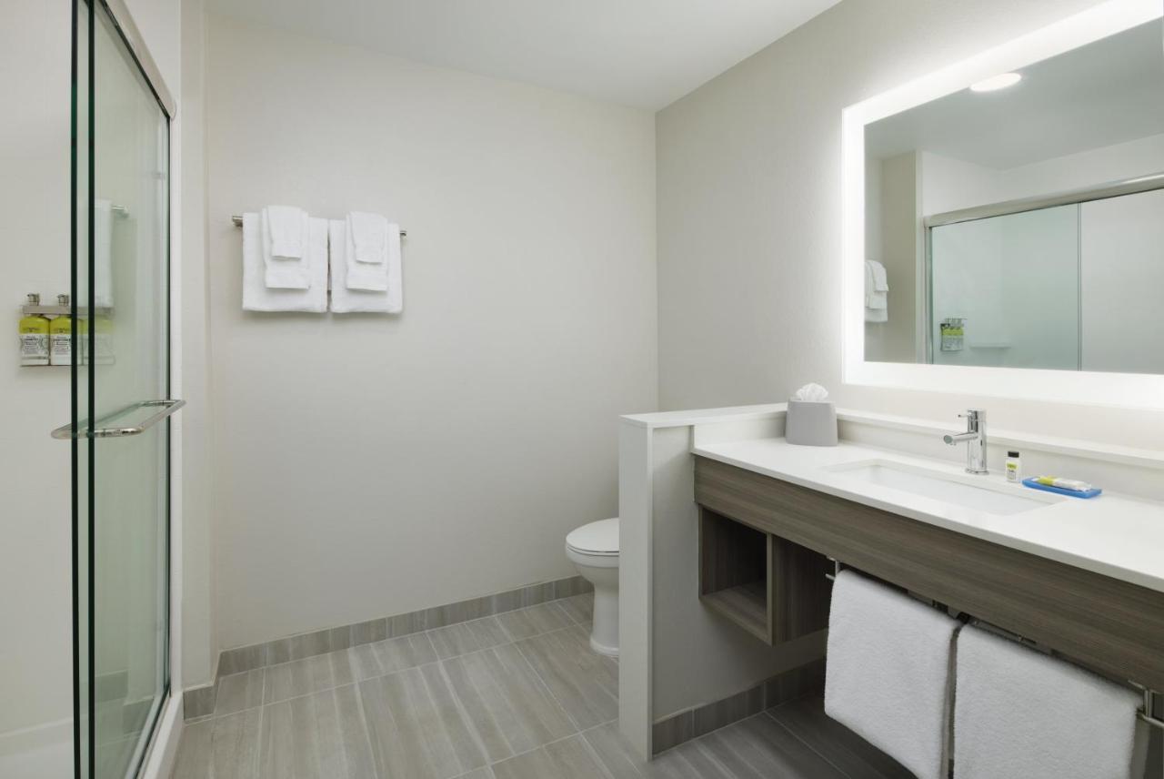 Holiday Inn Express & Suites Gulf Breeze - Pensacola Area By Ihg Exterior photo